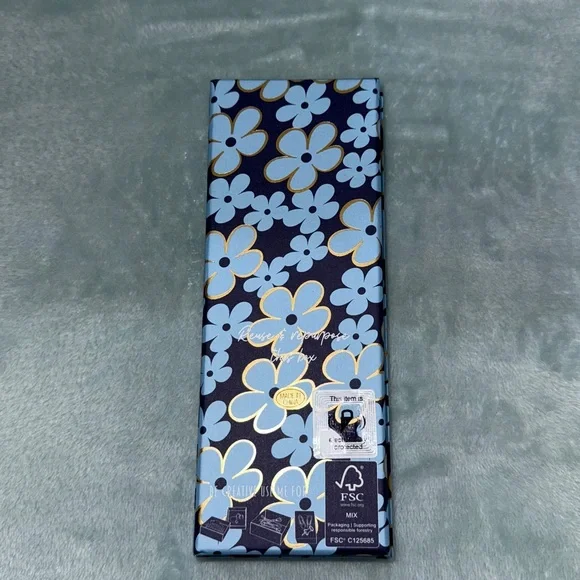 Piper K Hot Air Balloon Paris-themed Bag Charm - Picture 5 of 9